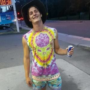 Meet your Posher, Tyler